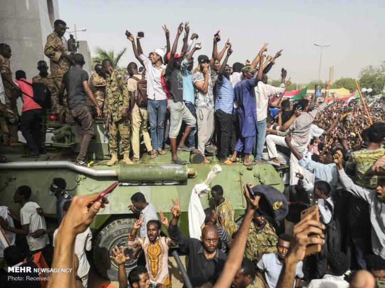 sudan-army-coup98012406.jpg