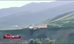 فیلم/ لحظه سقوط ساختمان جهاد کشاورزی به داخل رودخانه سزار
