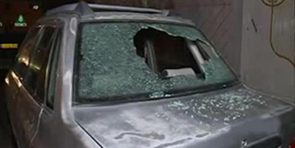 حمله اراذل و اوباش به خودرو سه زن در شهرکرد,اخبار حوادث,خبرهای حوادث,جرم و جنایت