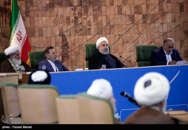 تصاویر سفر حسن روحانی به کرمانشاه,عکس های حسن روحانی در کرمانشاه,تصاویری از رئیس جمهور در کارخانه ذوب آهن بیستون