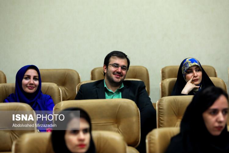 تصاویر دیدار دانشجویان و حسن روحانی,عکس های دیدار دانشجویان و حسن روحانی,تصاویر رییس جمهور کشور