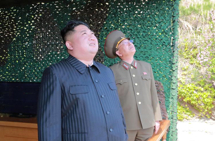 تصاویر آزمایش موشکی کره‌شمالی,عکس های کیم جونگ اون,تصاویر نظامی کره شمالی