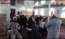 ویدئو/ تمرین عجیب طلاب برای شعرخوانی