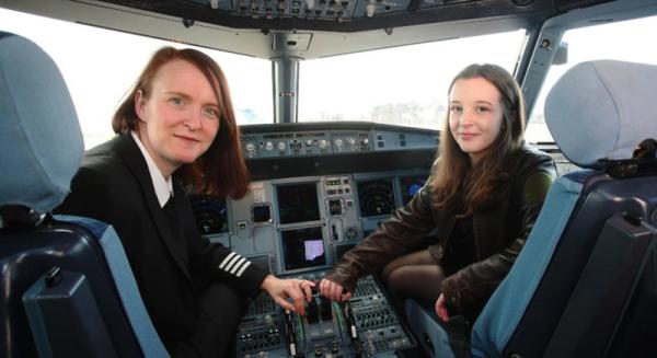 جوان‌ترین خلبان زن جهان,اخبار جالب,خبرهای جالب,خواندنی ها و دیدنی ها