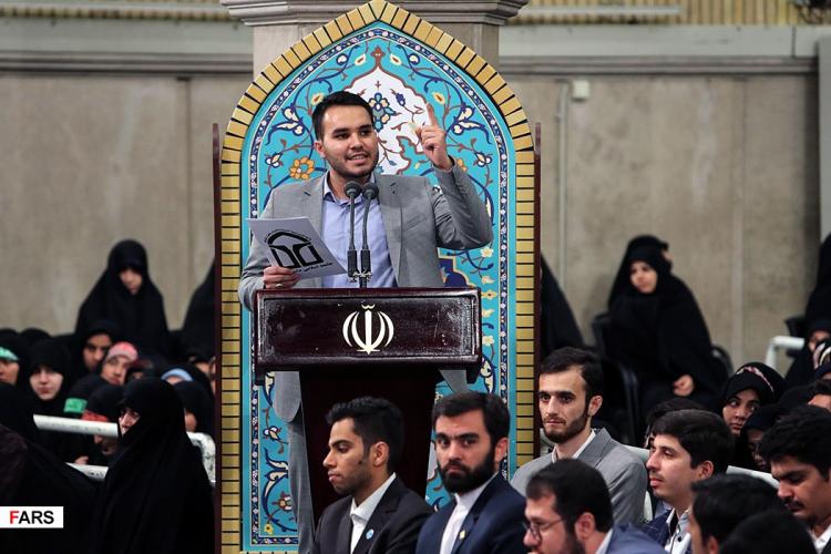 تصاویر دیدار دانشجویان با رهبر معظم انقلاب اسلامی تصاویر دیدار دانشجویان با رهبر معظم انقلاب اسلامی,عکس های آیت الله خامنه ای,تصاویر دانشجویان و رهبر انقلاب