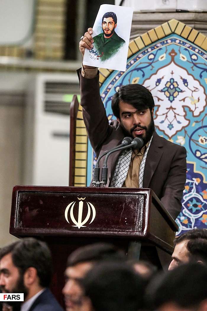 تصاویر دیدار دانشجویان با رهبر معظم انقلاب اسلامی تصاویر دیدار دانشجویان با رهبر معظم انقلاب اسلامی,عکس های آیت الله خامنه ای,تصاویر دانشجویان و رهبر انقلاب