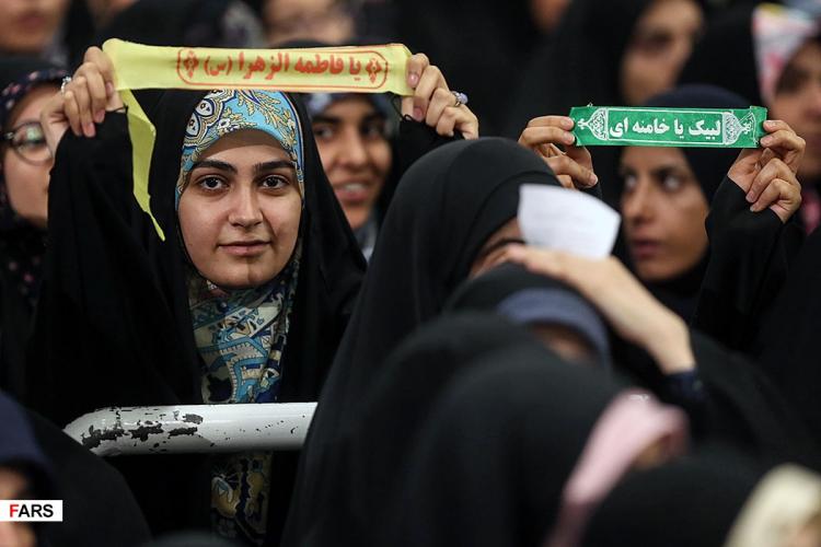 تصاویر دیدار دانشجویان با رهبر معظم انقلاب اسلامی تصاویر دیدار دانشجویان با رهبر معظم انقلاب اسلامی,عکس های آیت الله خامنه ای,تصاویر دانشجویان و رهبر انقلاب