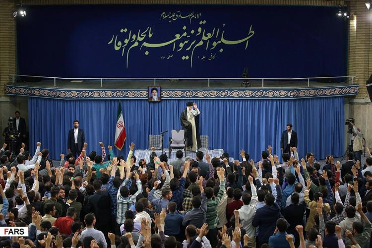 تصاویر دیدار دانشجویان با رهبر معظم انقلاب اسلامی تصاویر دیدار دانشجویان با رهبر معظم انقلاب اسلامی,عکس های آیت الله خامنه ای,تصاویر دانشجویان و رهبر انقلاب
