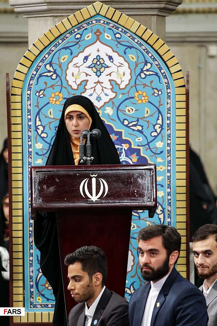 تصاویر دیدار دانشجویان با رهبر معظم انقلاب اسلامی تصاویر دیدار دانشجویان با رهبر معظم انقلاب اسلامی,عکس های آیت الله خامنه ای,تصاویر دانشجویان و رهبر انقلاب