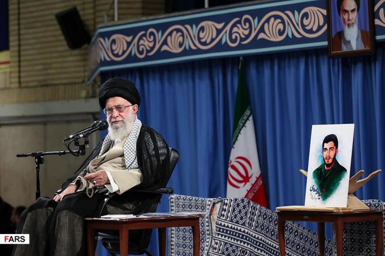 تصاویر دیدار دانشجویان با رهبر معظم انقلاب اسلامی تصاویر دیدار دانشجویان با رهبر معظم انقلاب اسلامی,عکس های آیت الله خامنه ای,تصاویر دانشجویان و رهبر انقلاب