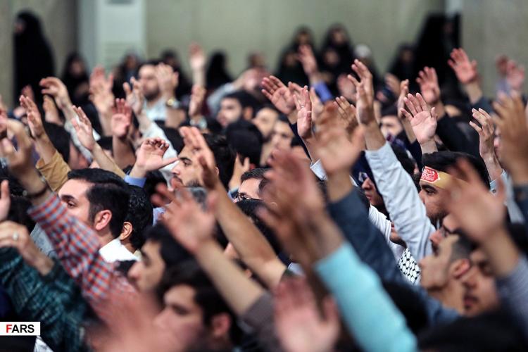 تصاویر دیدار دانشجویان با رهبر معظم انقلاب اسلامی تصاویر دیدار دانشجویان با رهبر معظم انقلاب اسلامی,عکس های آیت الله خامنه ای,تصاویر دانشجویان و رهبر انقلاب