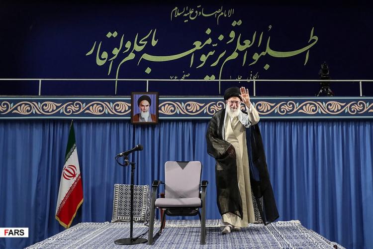 تصاویر دیدار دانشجویان با رهبر معظم انقلاب اسلامی تصاویر دیدار دانشجویان با رهبر معظم انقلاب اسلامی,عکس های آیت الله خامنه ای,تصاویر دانشجویان و رهبر انقلاب