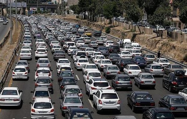 ترافیک سنگین در آزادراه قزوین کرج,اخبار اجتماعی,خبرهای اجتماعی,وضعیت ترافیک و آب و هوا