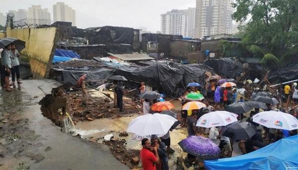 شکستن سد در غرب هند به دلیل باران های موسمی,اخبار حوادث,خبرهای حوادث,حوادث امروز