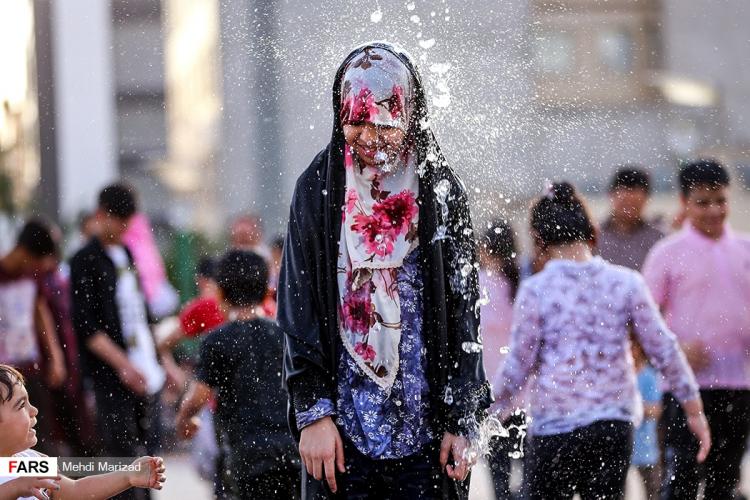 تصاویر آب بازی کودکان در بوستان آب و آتش,تصاویر حضور کودکان در بوستان آب و آتش,عکس های آب بازی کودکان در پارک