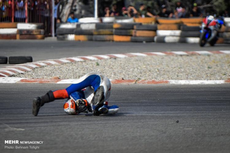 تصاویر راند اول مسابقات موتور ریس قهرمانی کشور,تصاویر مسابقات موتورسواری در ایران,عکس های راند اول مسابقات موتورسواری