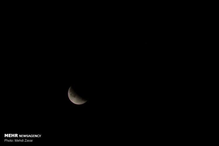 تصاویر ماه گرفتگی در آسمان ایران,تصاویر ماه گرفتگی در آسمان آذربایجان غربی,عکس های ماه گرفتگی
