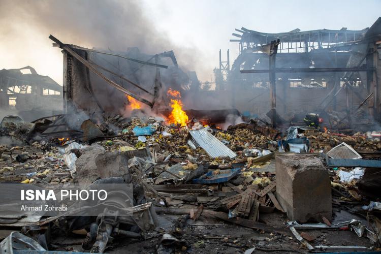 تصاویر انفجار در شهرک شکوهیه قم,عکس های انفجار کارخانه تولید خوراک دام,تصاویر آتش سوزی در قم