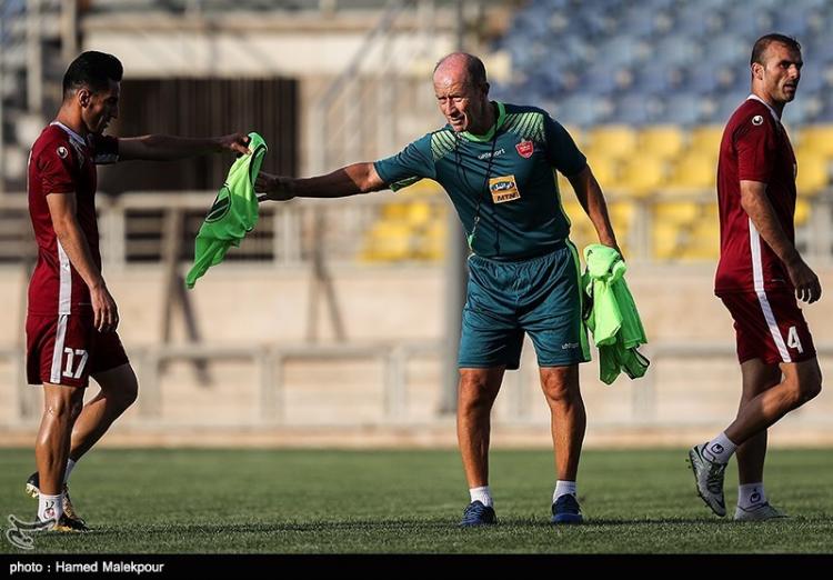 تصاویر گابریل کالدرون در تمرین پرسپولیس تصاویر گابریل کالدرون در تمرین پرسپولیس,عکس های تمرینات پرسپولیس با گابریل کالدرون,تصاویر گابریل کالدرون