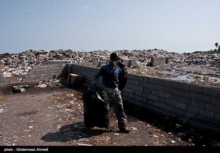تصاویر زباله در ساحل محمودآباد,عکس های زباله در ساحل محمودآباد,تصاویر ساحل محمودآباد