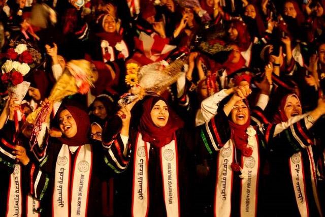 تصاویر جشن فارغ‌التحصیلی دانشجویان فلسطین,عکس های جشن فارغ‌التحصیلی دانشجویان فلسطین,تصاویر دانشجویان فلسطین