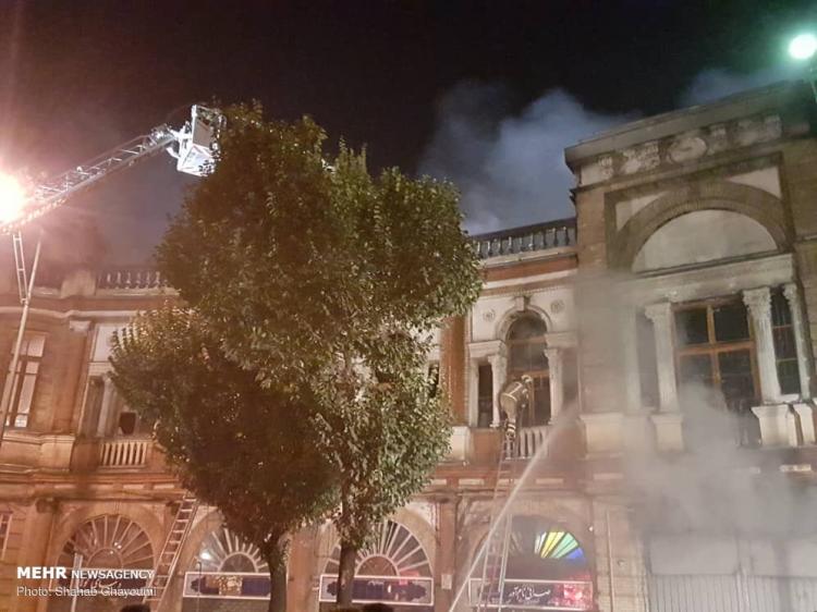 تصاویرآتش‌سوزی انبار کالا در میدان حسن‌آباد,عکس آتش‌سوزی انبار کالا در میدان حسن‌آباد,عکس آتس سوزی در میدان حسن‌آباد تهران