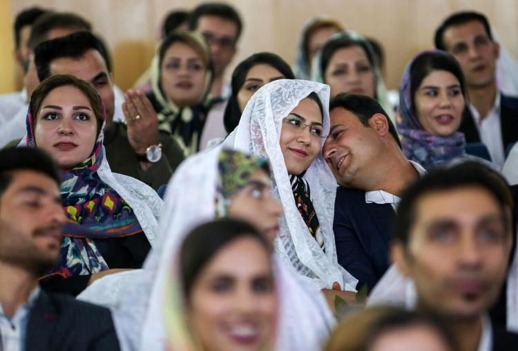 تصاویر جشن ازدواج دانشجویی دانشگاه کردستان,عکس های بیست و دومین جشن ازدواج دانشجویی دانشگاه کردستان,تصاویر مراسم ازدواج دانشجویی در کردستان