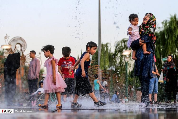 تصاویر آب‌بازی در بوستان آب و آتش,عکس های آب بازی در تهران,تصاویر بوستان آب و آتش