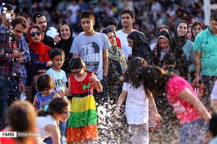 تصاویر آب‌بازی در بوستان آب و آتش,عکس های آب بازی در تهران,تصاویر بوستان آب و آتش