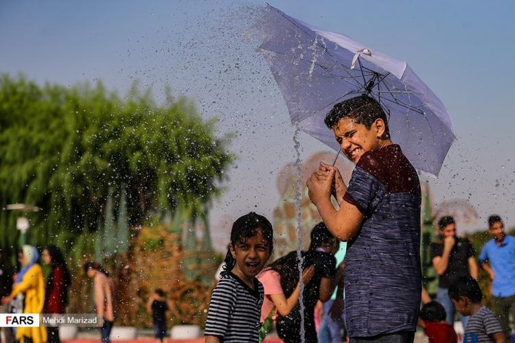 تصاویر آب‌بازی در بوستان آب و آتش,عکس های آب بازی در تهران,تصاویر بوستان آب و آتش