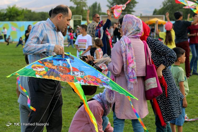 تصاویر سومین دوره جشنواره بادبادک‌ها,عکس های دیدنی از جشن بادکنکها,عکس های جشن بادکنکها در شهرستان خرمدره استان زنجان