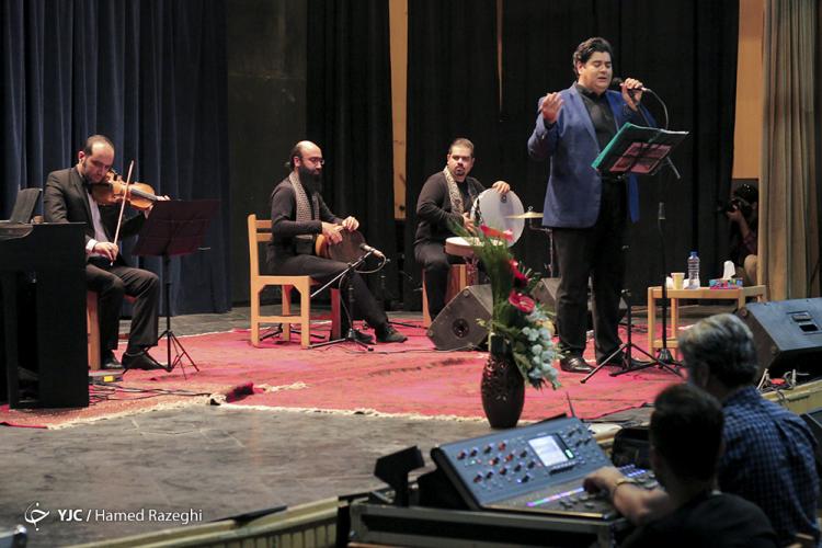 تصاویر کنسرت سالار عقیلی در زنجان,عکس های کنسرت سالار عقیلی,تصاویری از کنسرت سالار عقیلی در مرداد 98