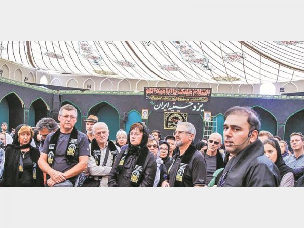 عزاداری گردشگران خارجی درحسینیه,اخبار اجتماعی,خبرهای اجتماعی,محیط زیست