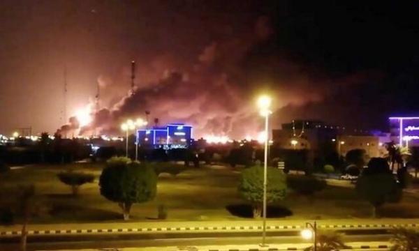 آتش‌سوزی مجموعه پالایشگاهی آرامکو,اخبار سیاسی,خبرهای سیاسی,خاورمیانه