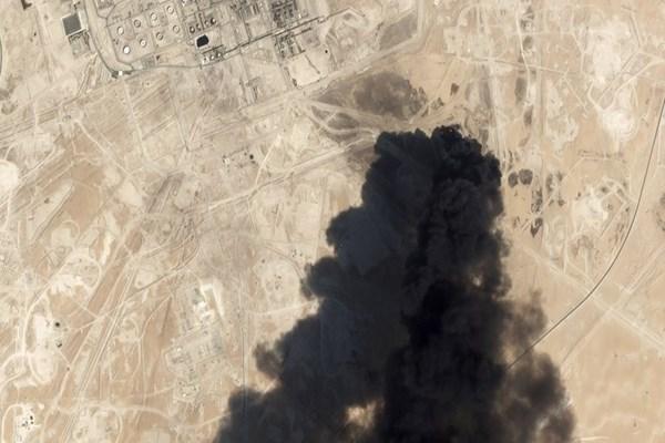 حملات پهپادی یمن به پالایشگاه‌های سعودی,اخبار سیاسی,خبرهای سیاسی,خاورمیانه