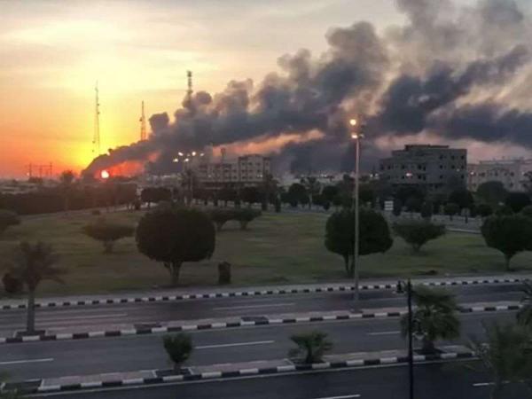 آتش سوزی مجتمع نفتی آرامکو در عربستان,اخبار سیاسی,خبرهای سیاسی,سیاست خارجی