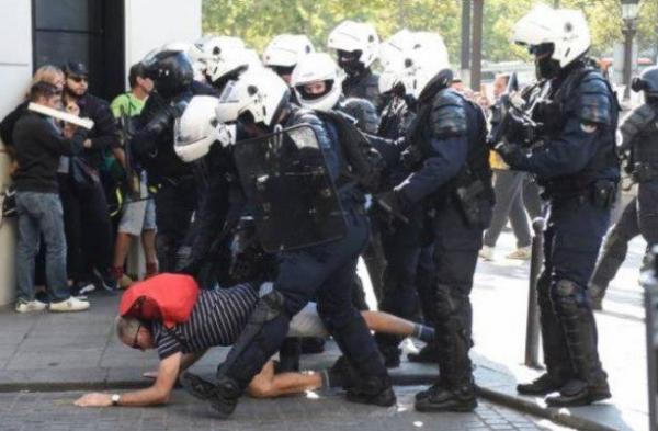 تظاهرات در فرانسه,اخبار سیاسی,خبرهای سیاسی,اخبار بین الملل