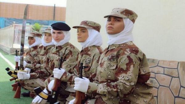 رژه نظامی زنان در عربستان,اخبار سیاسی,خبرهای سیاسی,دفاع و امنیت