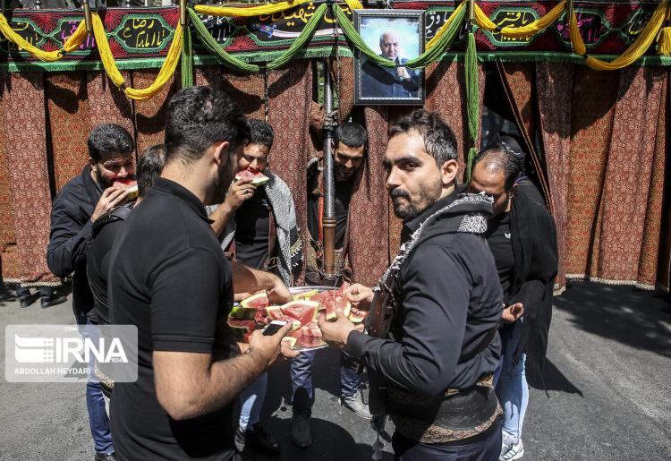 تصاویر روز عاشورا در تهران,عکس های مراسم عزاداری روز عاشورای حسینی در تهران,تصاویر مراسم عاشورای حسینی در تهران