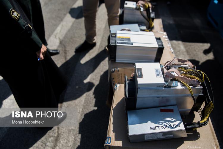 تصاویر کشف قاچاق کالا,عکس های قاچاق دستگاه‌های بیت کوین در کشور,تصاویر دستگیری قاچاقچیان در تهران