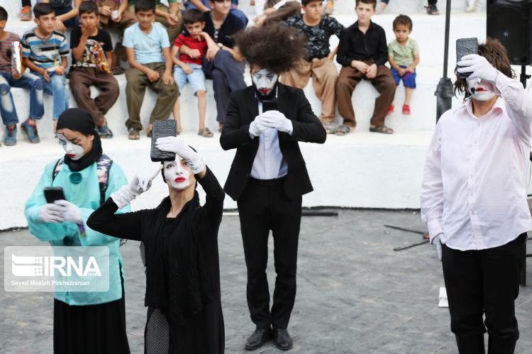 تصاویر چهاردهمین جشنواره بین المللی تئاتر خیابانی مریوان,عکس های مراسم در مریوان,تصاویر مردم شهر مریوان