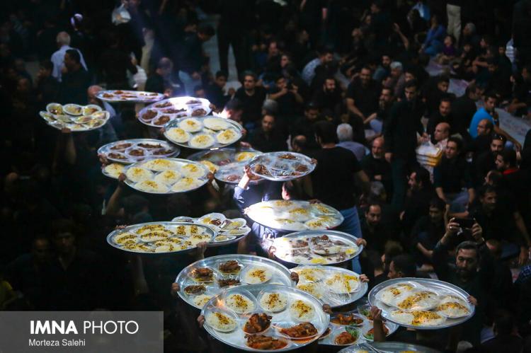 تصاویر شب تاسوعای حسینی در کربلا,عکس های شب تاسوعای حسینی در کربلا,تصاویر مراسم عزاداری در کربلا