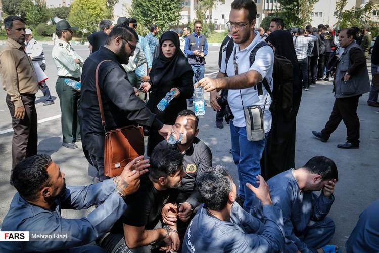 تصاویر دستگیری اراذل و اوباش تهران,عکس های دستگیری اراذل و اوباش تهران,تصاویرمأموران پلیس امنیت