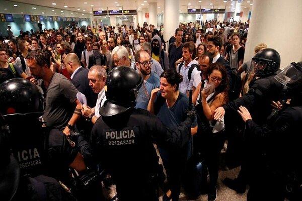 درگیری مردم و پلیس در کاتالونیا,اخبار سیاسی,خبرهای سیاسی,اخبار بین الملل