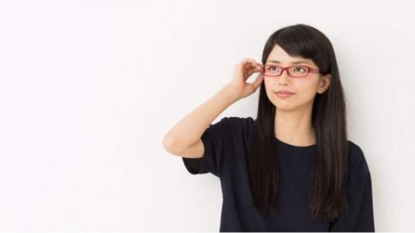 ممنوعیت عینک زدن زنان در ادارات ژاپن,اخبار سیاسی,خبرهای سیاسی,اخبار بین الملل