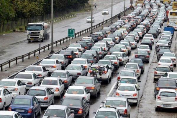 ترافیک سنگین در آزادراه قزوین-کرج,اخبار اجتماعی,خبرهای اجتماعی,وضعیت ترافیک و آب و هوا