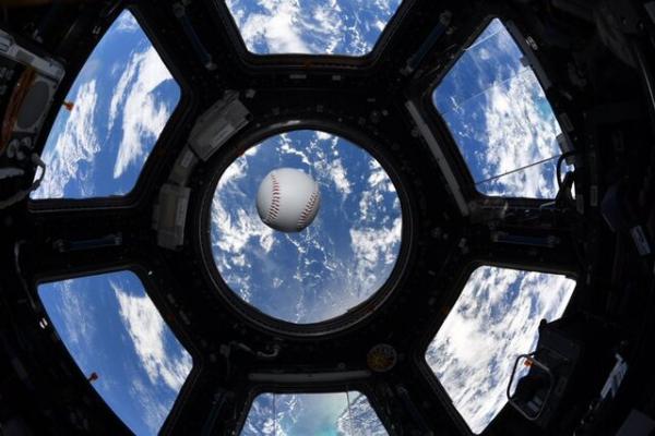 انجام بازی بیسبال در فضا,اخبار علمی,خبرهای علمی,نجوم و فضا