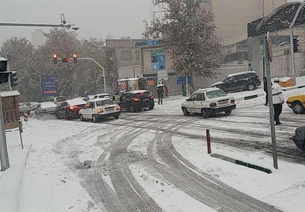 بارش برف در تهران,اخبار اجتماعی,خبرهای اجتماعی,وضعیت ترافیک و آب و هوا