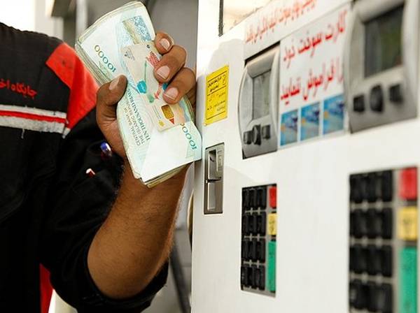 احتمال سهمیهبندی و افزایش قیمت بنزین در سال ۹۹ وجود دارد