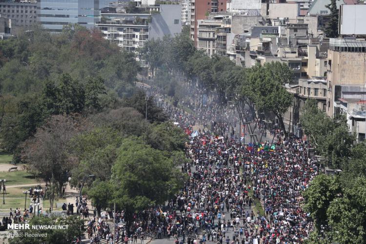 تصاویر تظاهرات ضد دولتی در شیلی‎,عکس های اعتراضات در شیلی,تصاویر مردمان شیلی